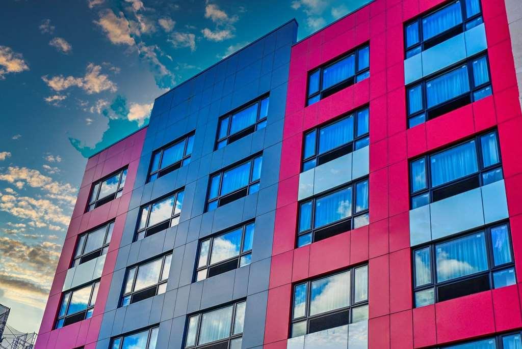 Super 8 By Wyndham Bronx Near Botanical Garden 호텔 뉴욕 외부 사진